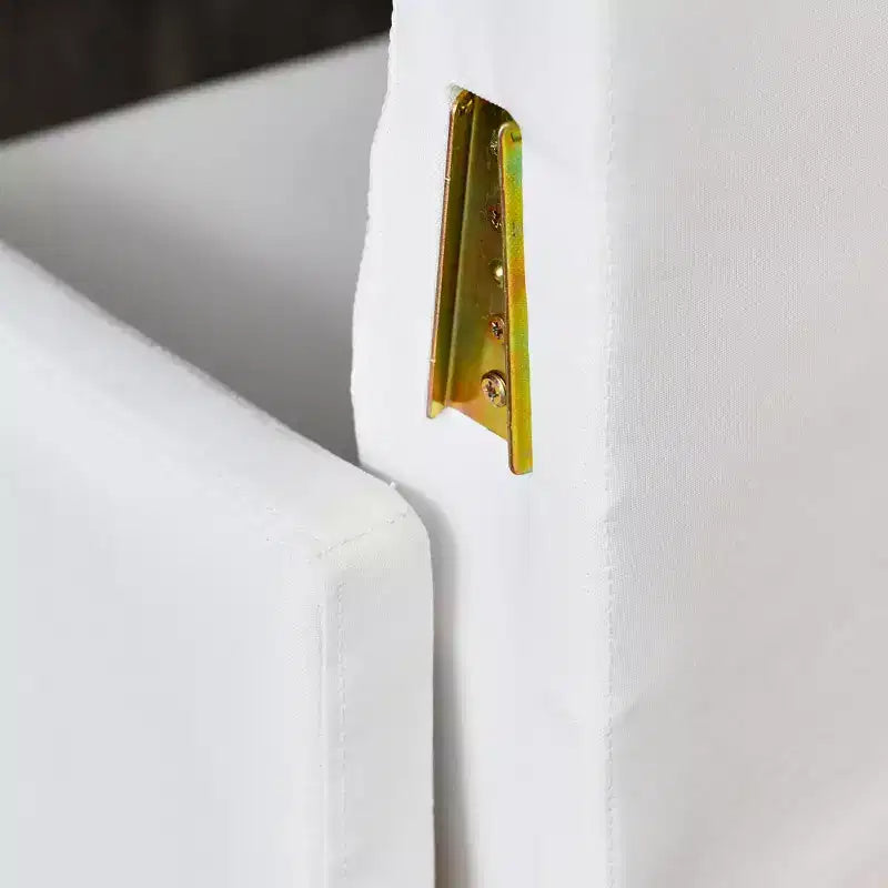 Poltrona con braccioli e sponde alte imbottita Atley Modern Storied Home, bianco costiero: elegante poliestere, telaio in acciaio