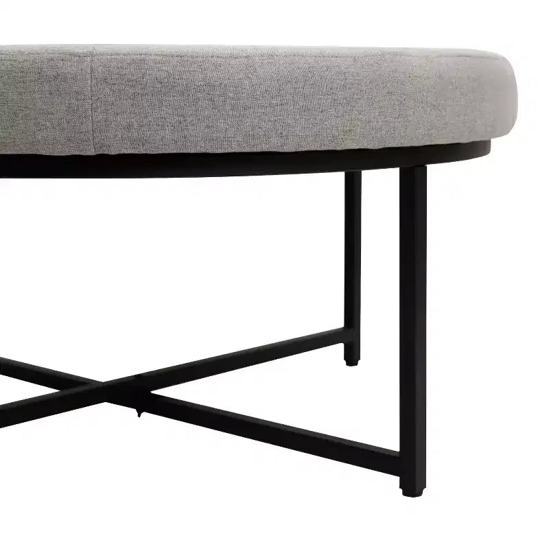 Pouf ottomano trapuntato in cotone e lino rotondo da 34", con struttura in metallo