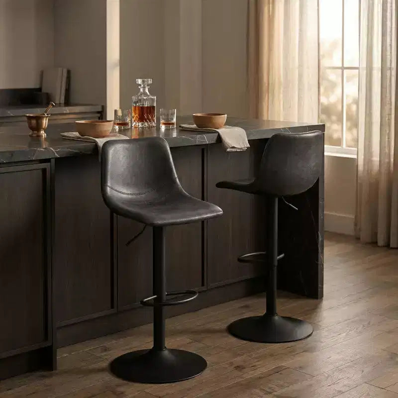 LeisureMod Tilbury - Set di 2 sgabelli da bar moderni regolabili con poggiapiedi e girevoli, sedie altezza bancone per isola cucina, bancone colazione o bar di casa